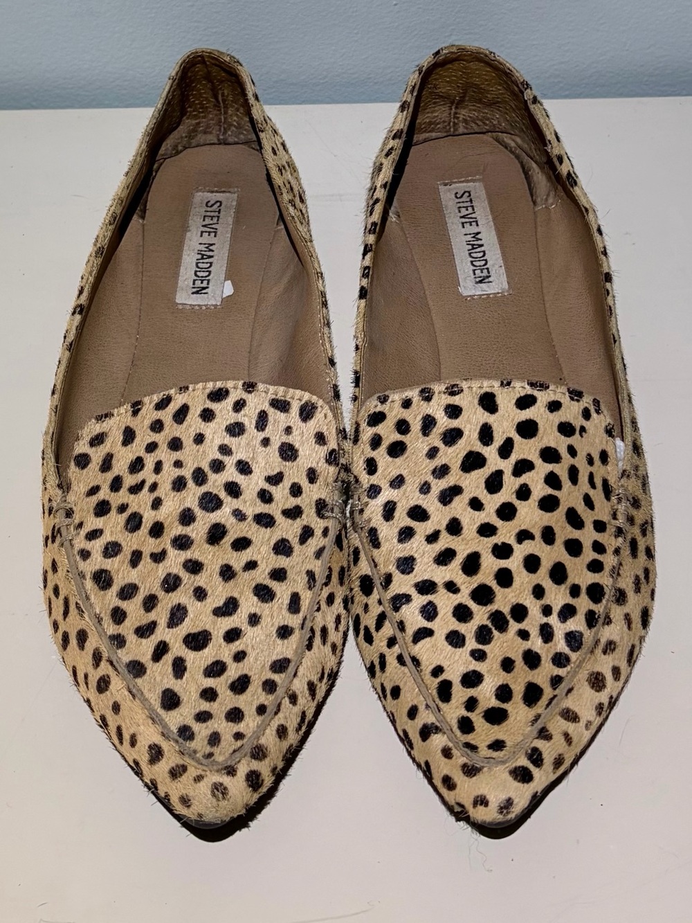 Steve Madden Leopard Print cow Hair  Pointed Toe Flats - Beige/Black. Size 9